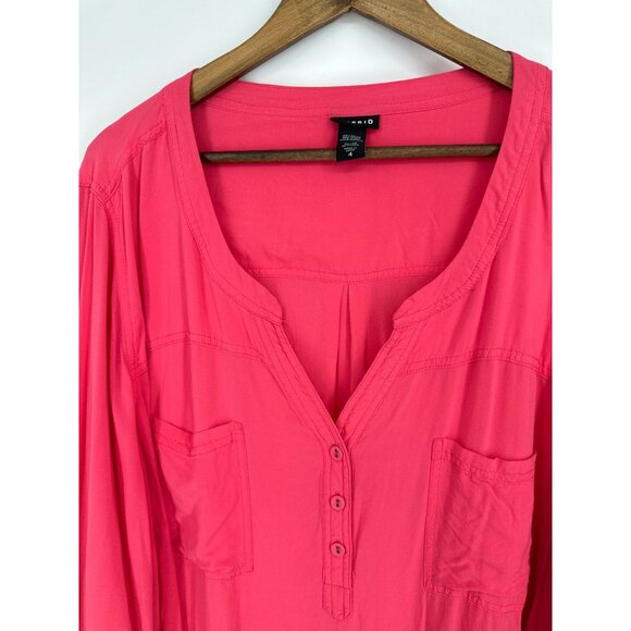 Torrid Roll Tab Sleeve V-Neck Blouse Women's Size 4X - Picture 2 of 7